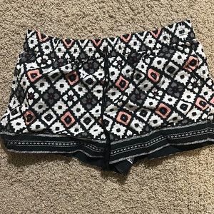 Loft Linen Shorts